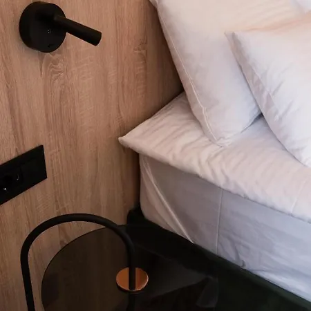 Gracian Aparthotel 4*