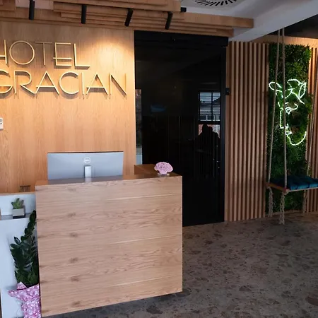 Gracian Aparthotel