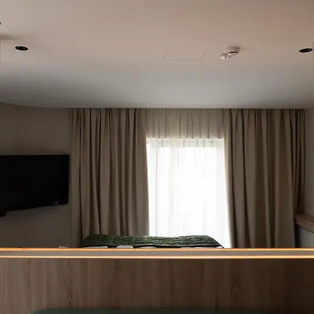 Gracian Aparthotel