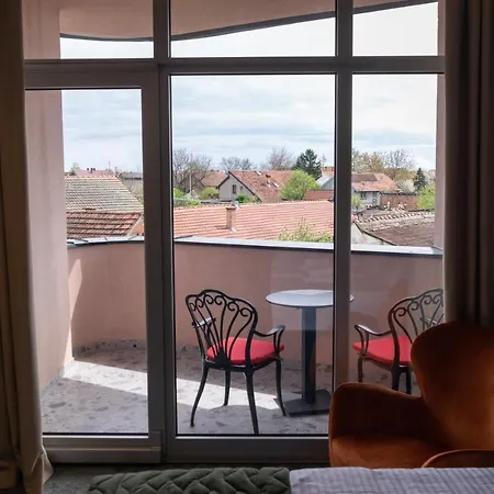 Aparthotel Gracian *